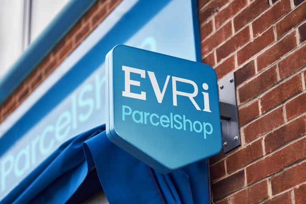 4f180c5e-a159-438b-a534-549131f72512_blue+evri+parcelshop+sign+outide+local+shop